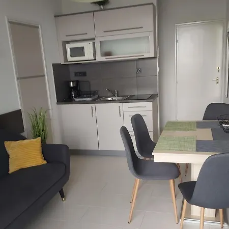 Apartmanhaz Horvath * Balatonboglár