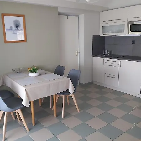 Apartmanhaz Horvath *