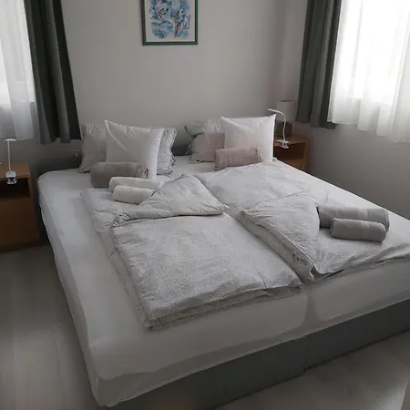 Apartmanhaz Horvath