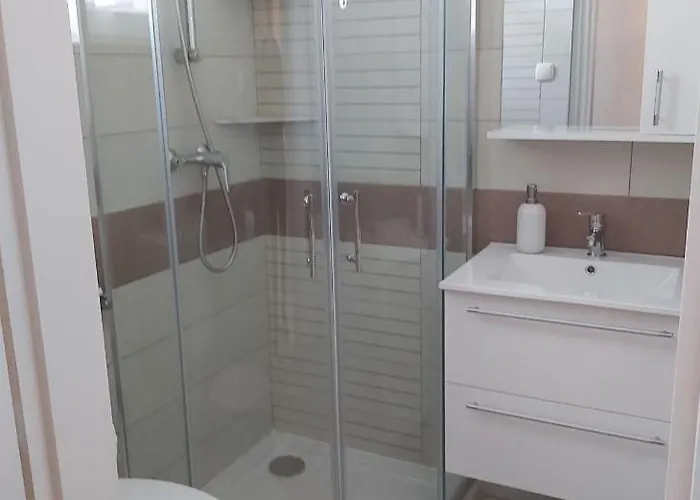 Apartmanhaz Horvath דירה Balatonboglár