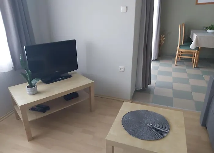 Apartmanhaz Horvath * Balatonboglár